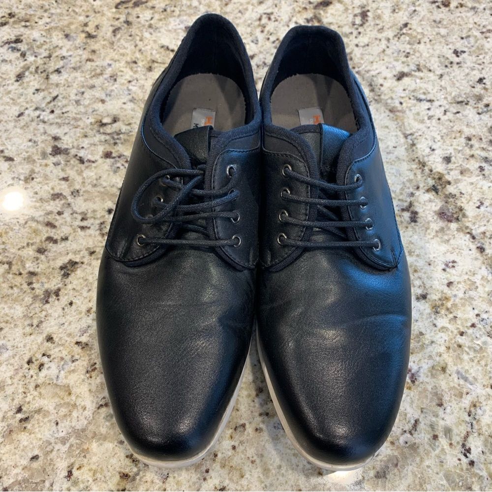 Hawke & Co Memory Foam Shoes “Ilan” Size 11